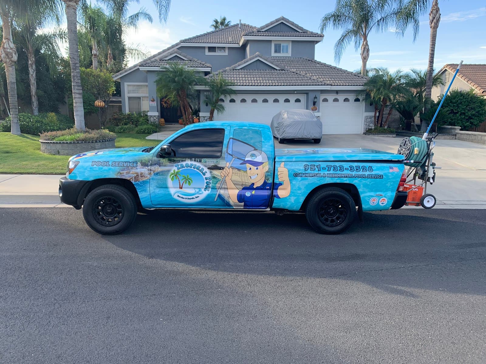 Weekly Pool Cleaning photo 1